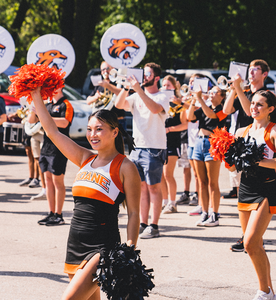 Doane Cheerleaders