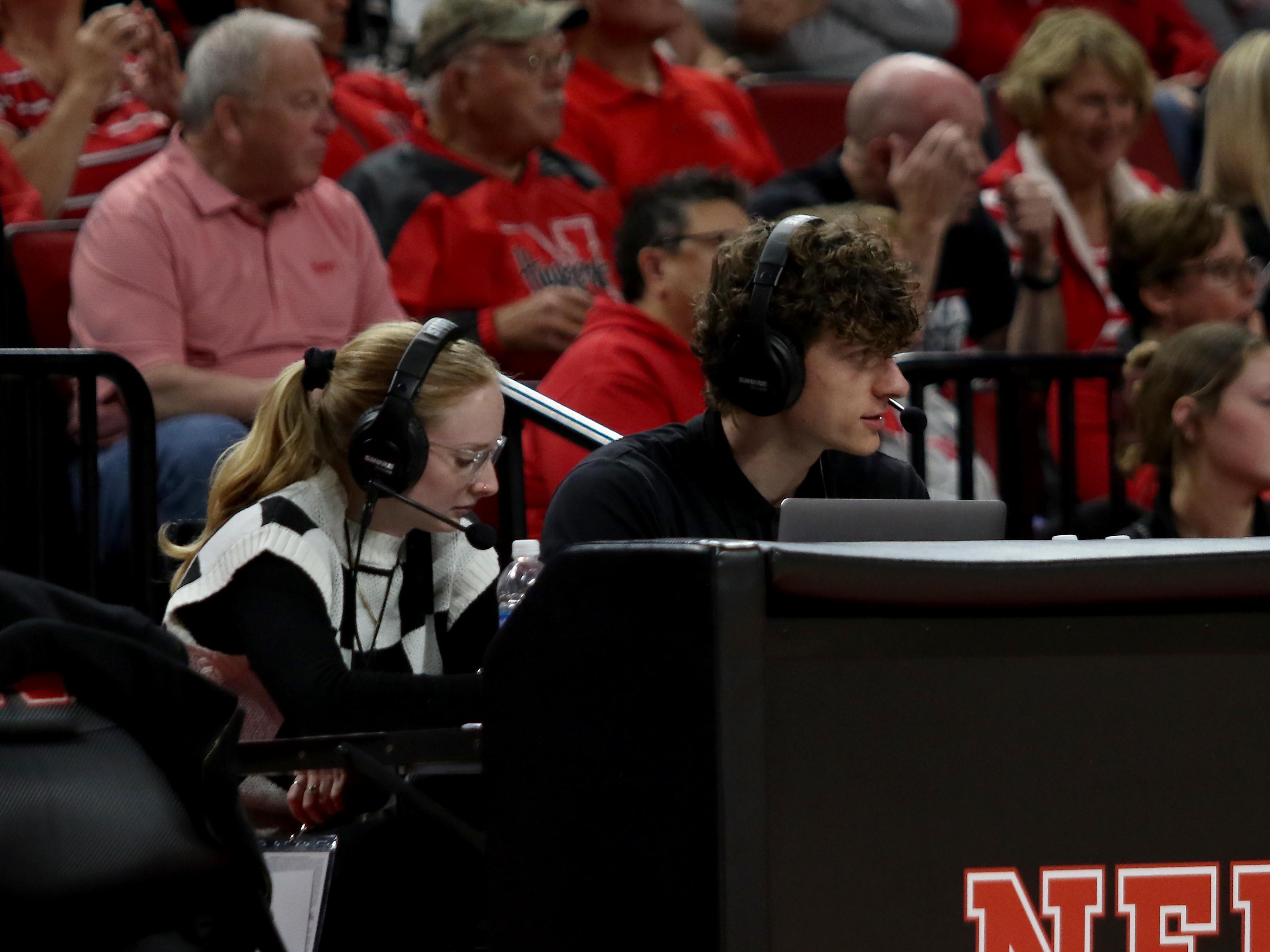 Cassie Kessler and Killian Bousfield commentate for Doane Athletics